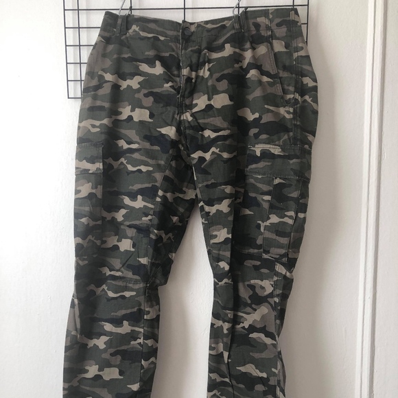 h&m camo cargo pants